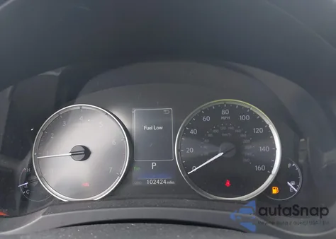 2021 Lexus Is 300 z USA, uszkodzony, nr VIN JTHAA1D26M5112893